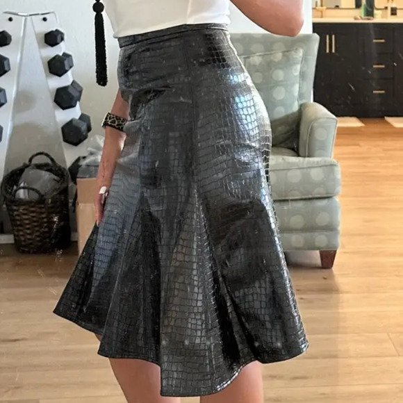 Natori Black Faux Leather Midi Skirt Size 10 Croc Embossed A-line Designer $295 - Picture 8 of 8